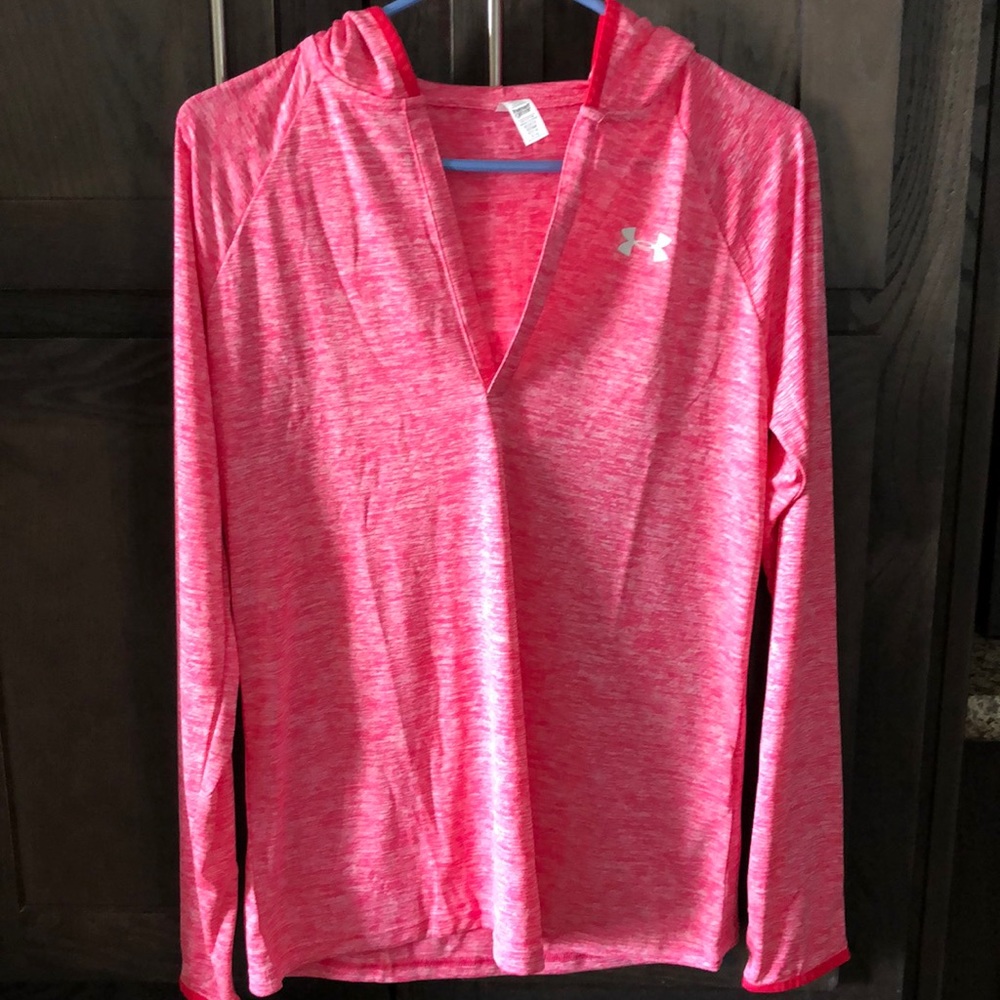 Under Armour women’s hooded long sleeve size Med